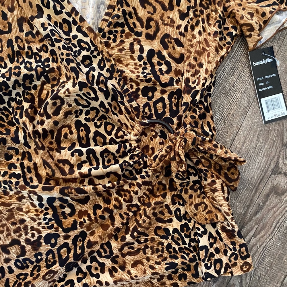 NWT Brown Animal Print Wrap Top - Picture 3 of 5
